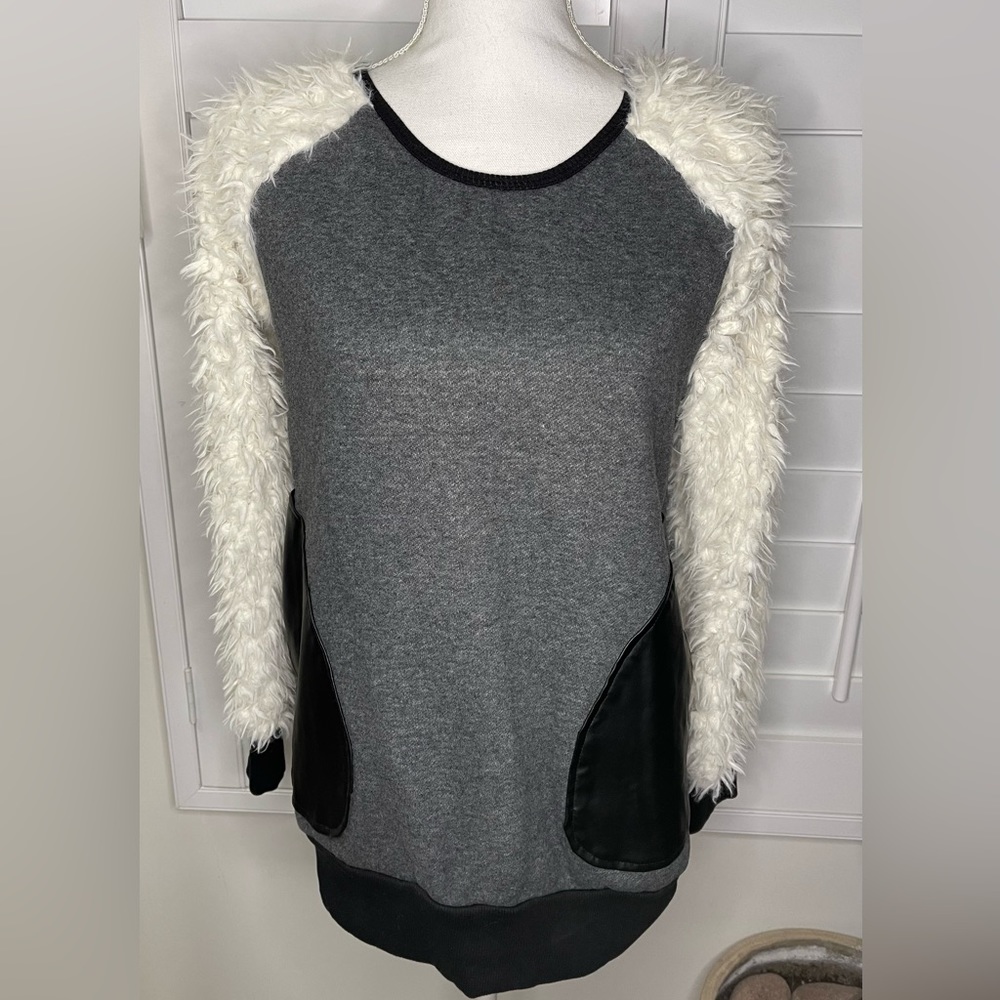 Women’s Sherpa Sweater